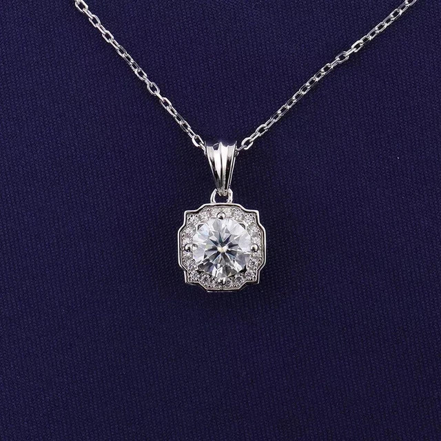 1.70ct Lab Grown Diamond Beauty Halo Pendant With Chain 14K White Gold Plated