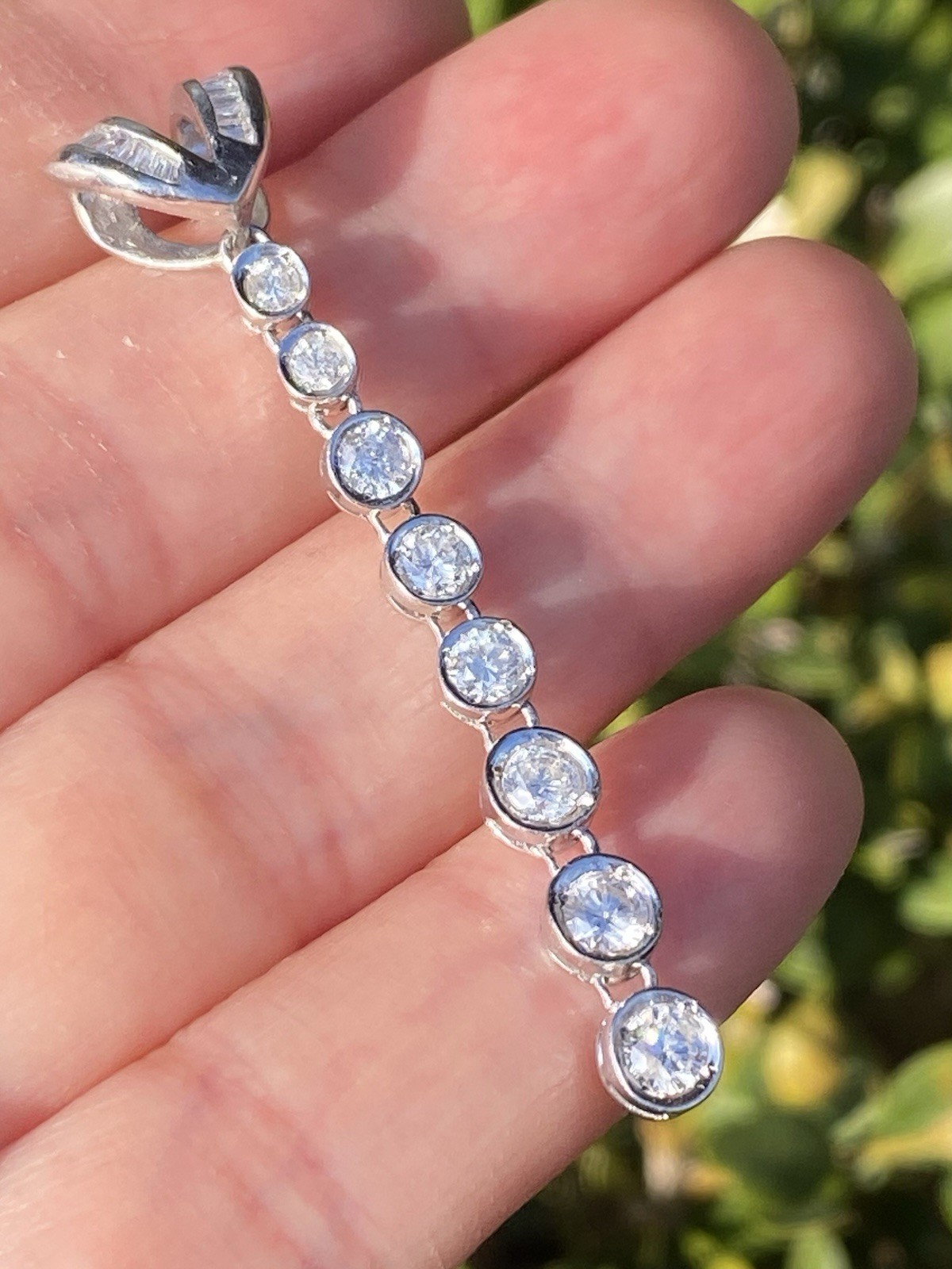 Beautiful Platinum 1.00CTW 100% Natural Diamond Drop Pendant