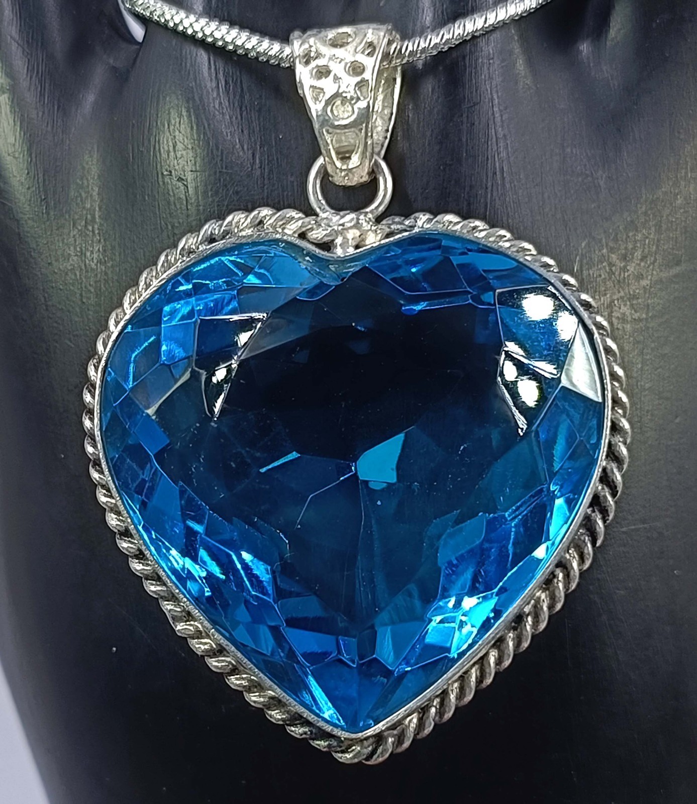 IGL 102.10 Ct Heart Cut Blue Topaz Natural 925 Silver Pendant Gemstone 5ADH