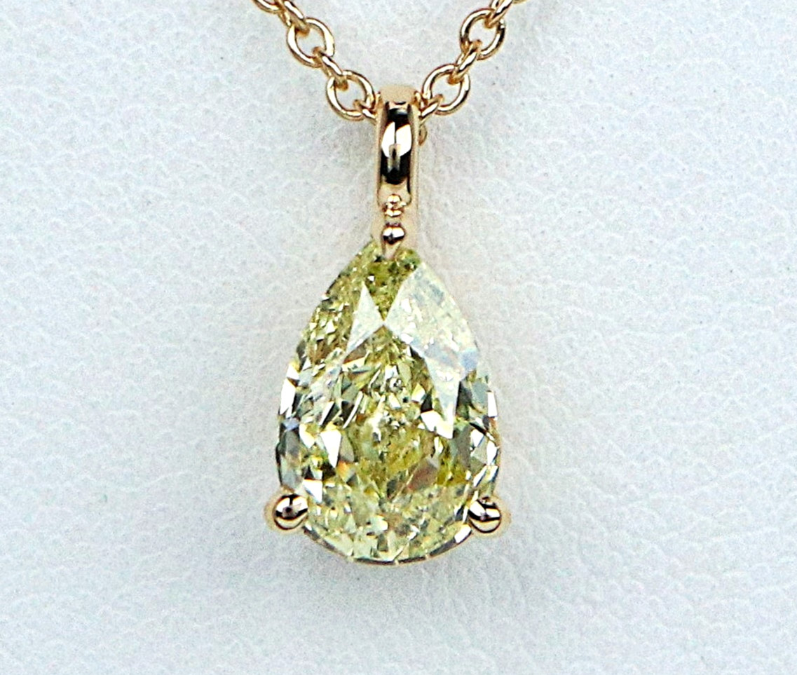 $11500 18k Yellow Gold GIA 1.17 Fancy Light Yellow Pear Diamond Pendant Necklace