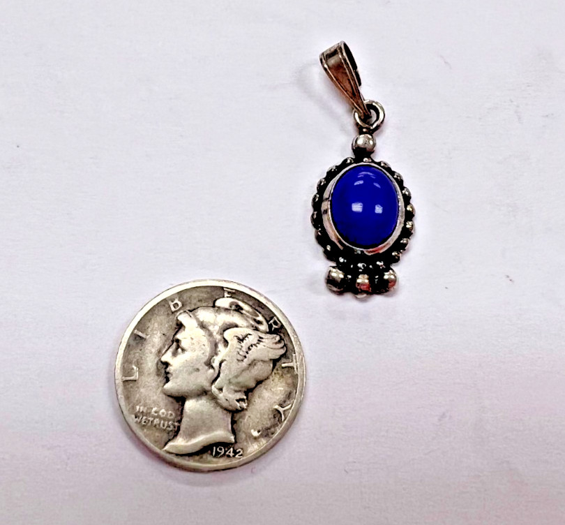 Unknown Designer Sterling Silver Blue Stone Pendant [075DuW]