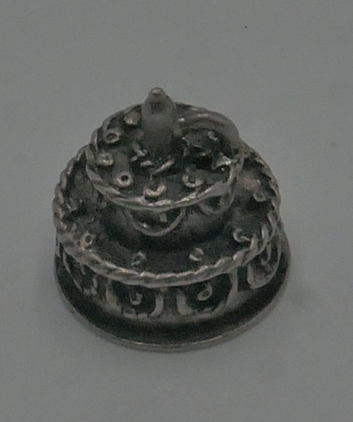 STERLING SILVER 925 BIRTHDAY CAKE PENDANT 3.4 GRAMS USED