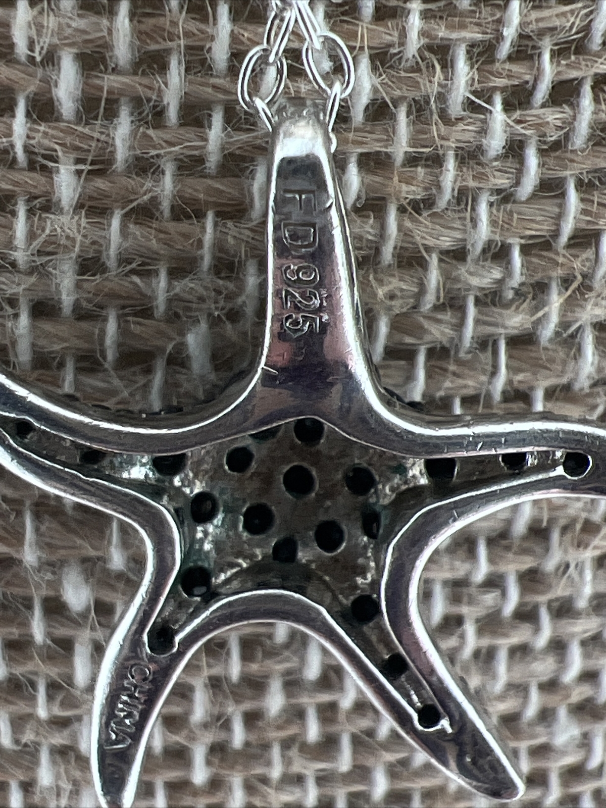 Sterling silver black rhinestone starfish pendant necklace 18 inches