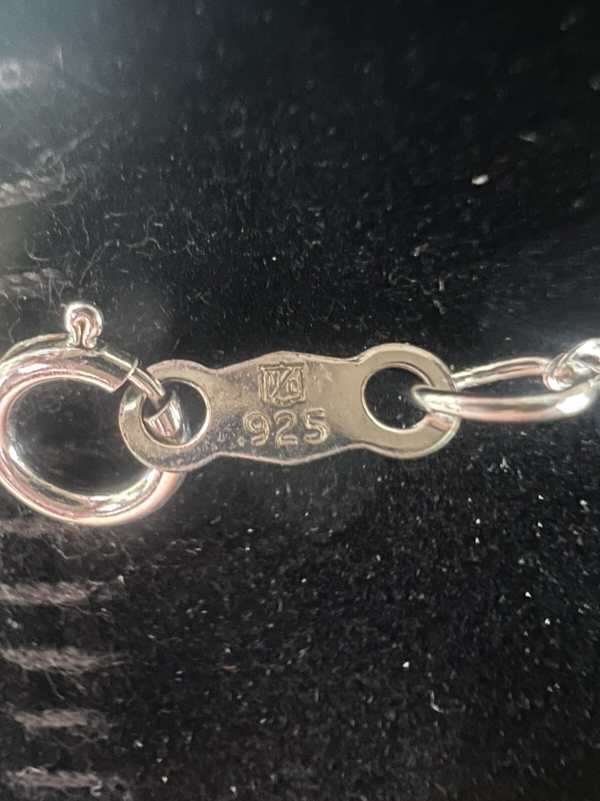 NC Sterling Silver Necklace Twist Pendant W/ Diamonds In The Center