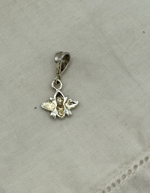 Gorgeous Sterling Silver Small Bumblebee Pendant For Adult & Child Marked