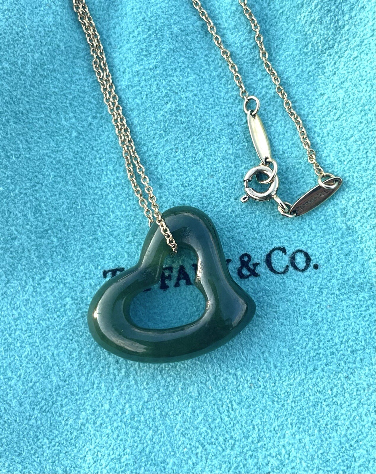 Tiffany & Co. 18k Gold LARGE Elsa Peretti Green Jade Open Heart Pendant Necklace