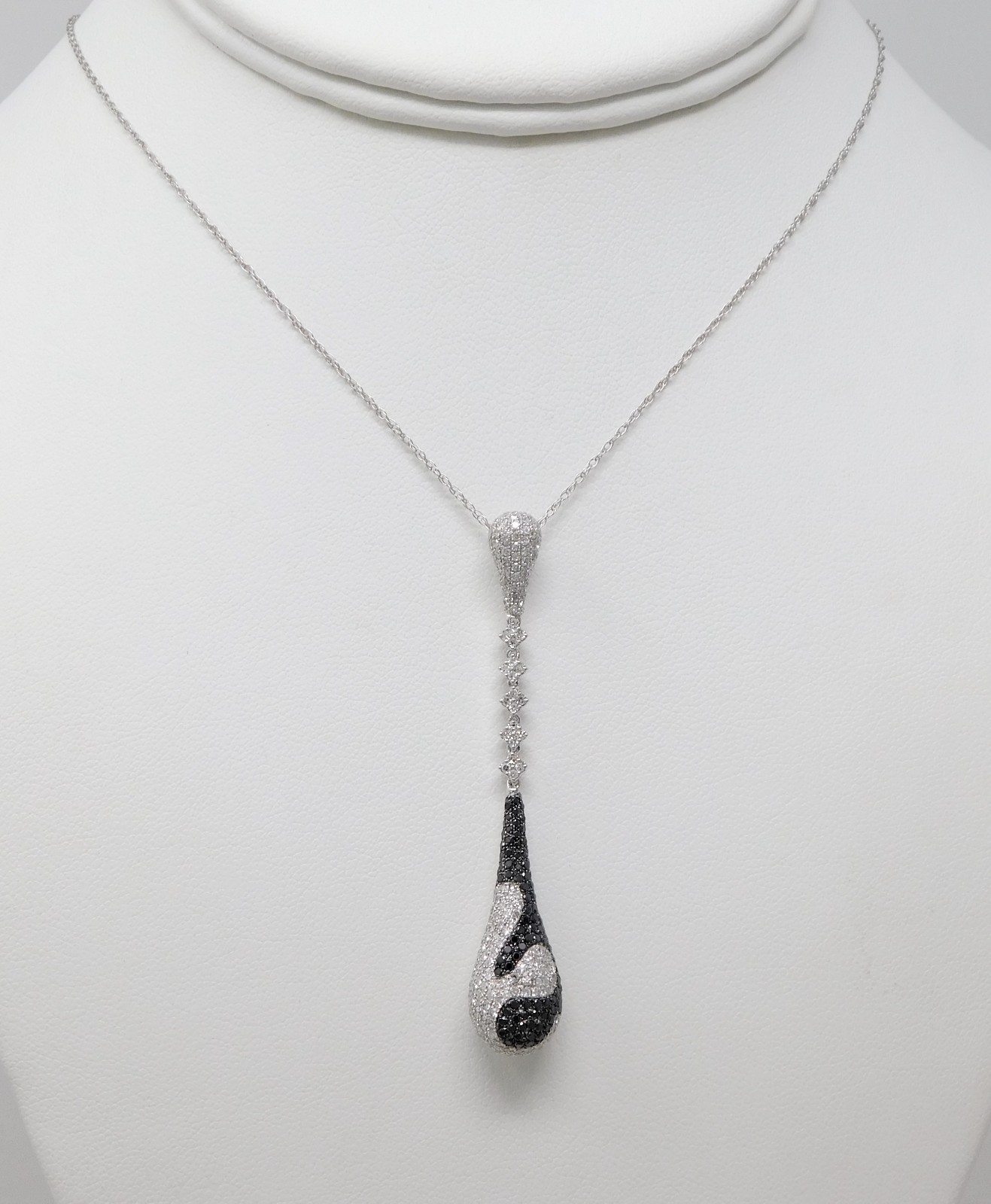 13-14 kt White Gold Black & White Diamond Drop Dangle Necklace 16″ B9433