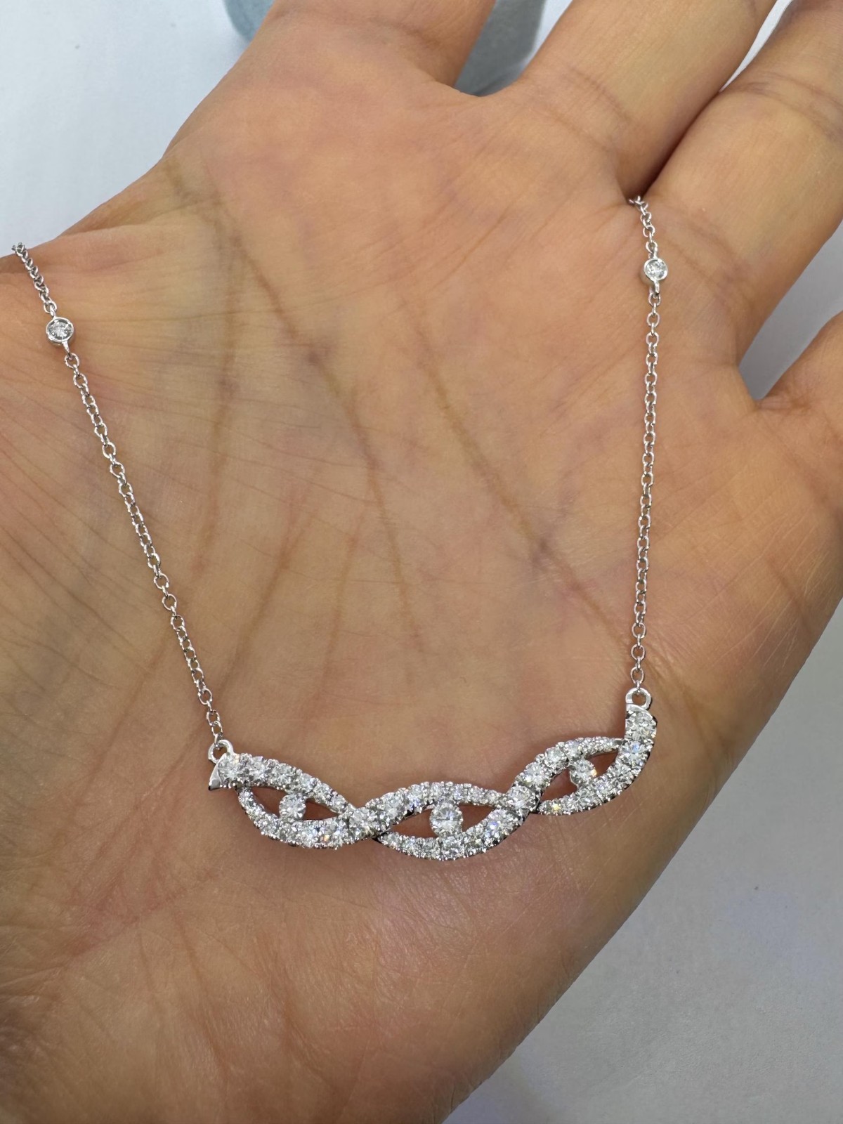Beautiful Piece of Jewelry ! Round Natural Diamond Pendant 14k Solid White Gold