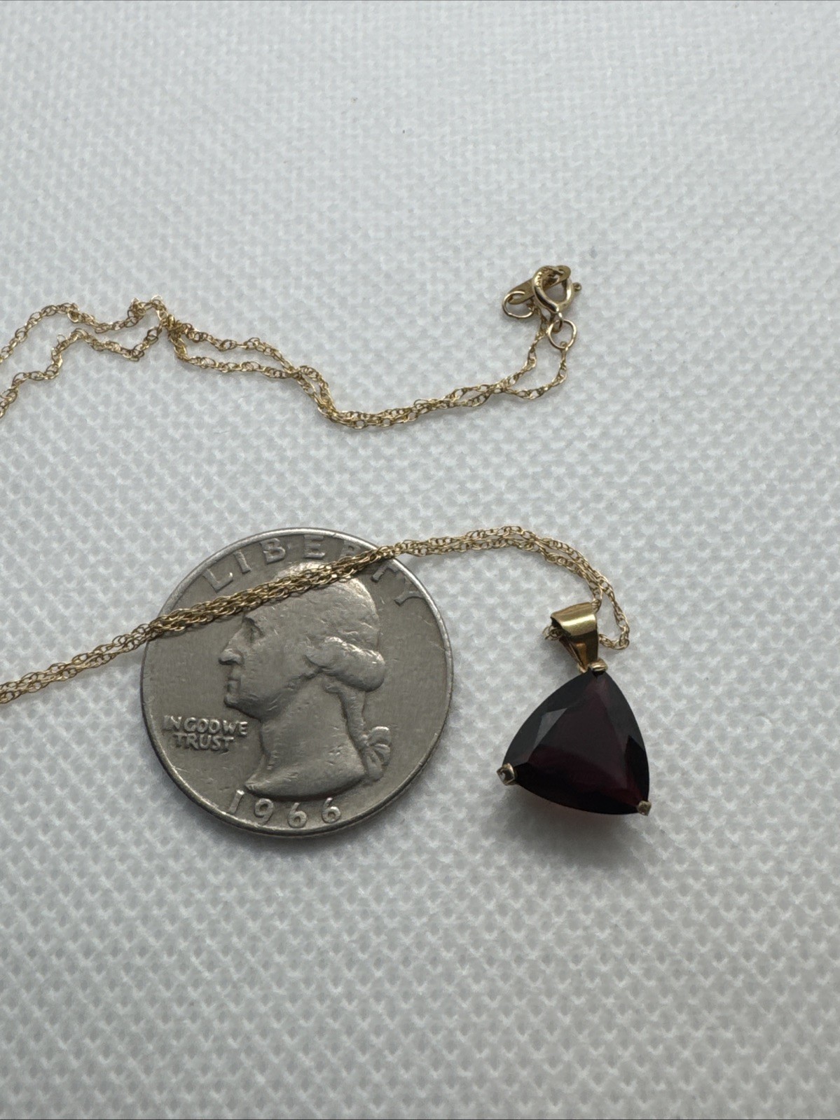 10K Yellow Gold Dark Red Trillion Cut Garnet Triangle Pendant Necklace 18”