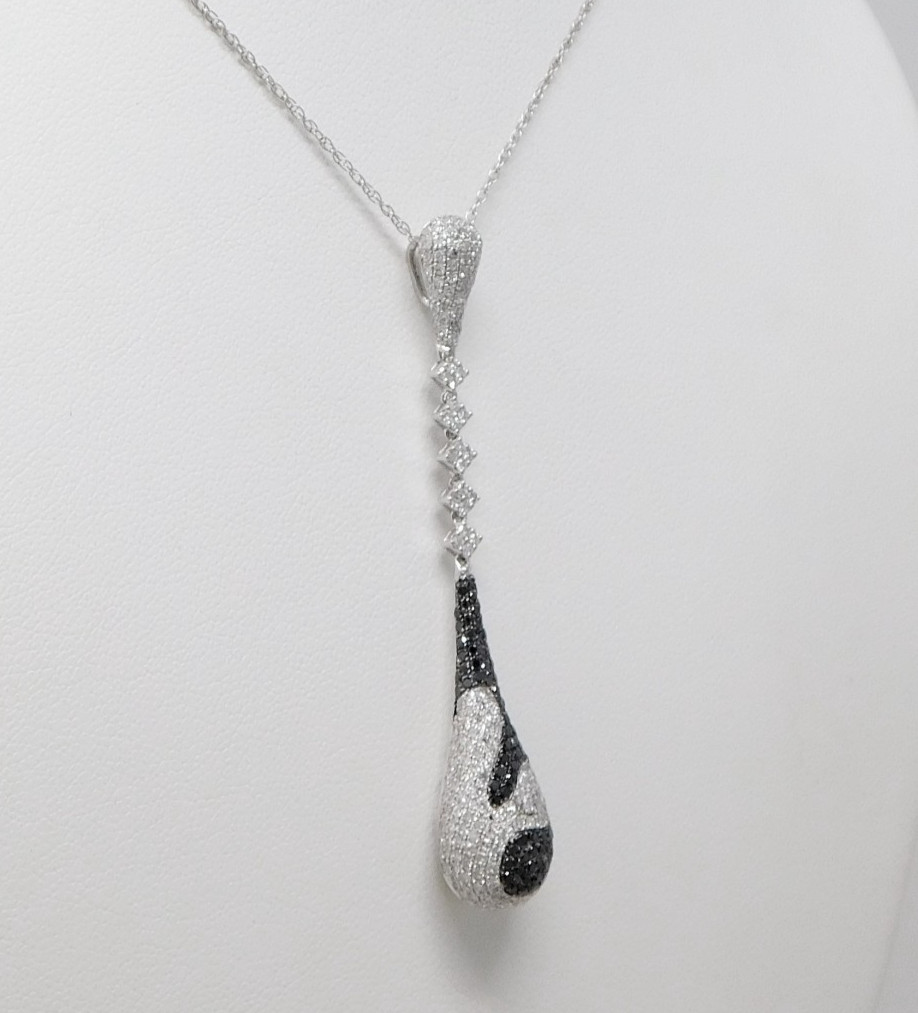 13-14 kt White Gold Black & White Diamond Drop Dangle Necklace 16″ B9433