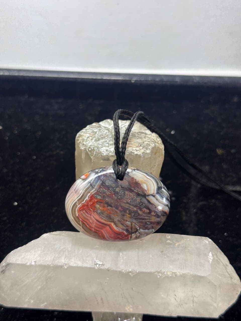 Natural Oval Crazy Lace Agate Pendant Necklace Handmade Thread Pendant For Gift