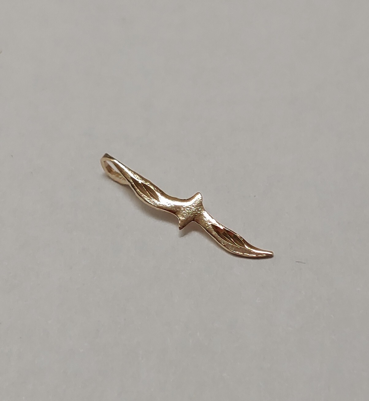 New 14k Yellow Gold Flying Bird Charm Pendant