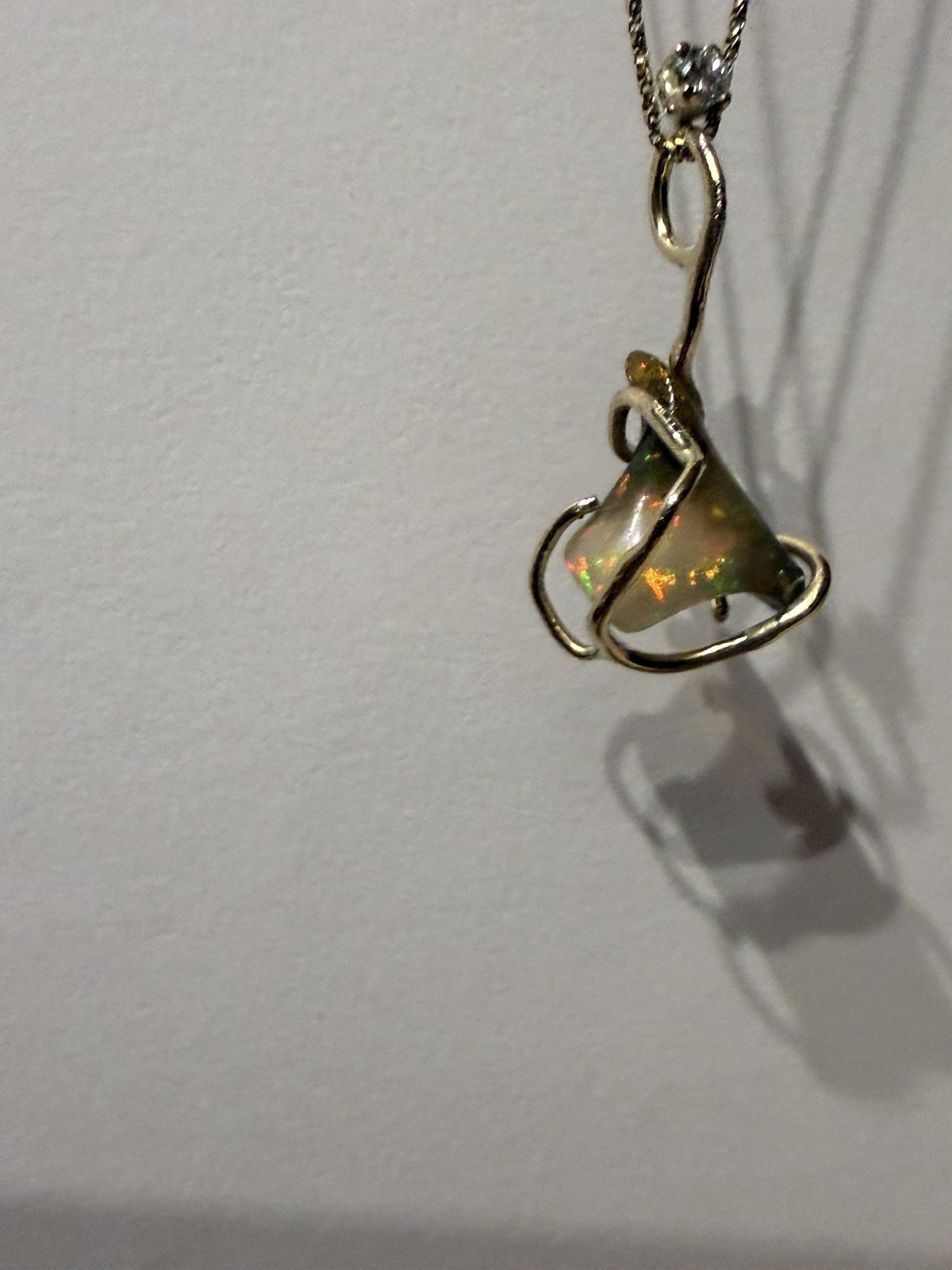 14k Solid Yellow Gold 2.12 Carats Natural Opal and diamond pendant