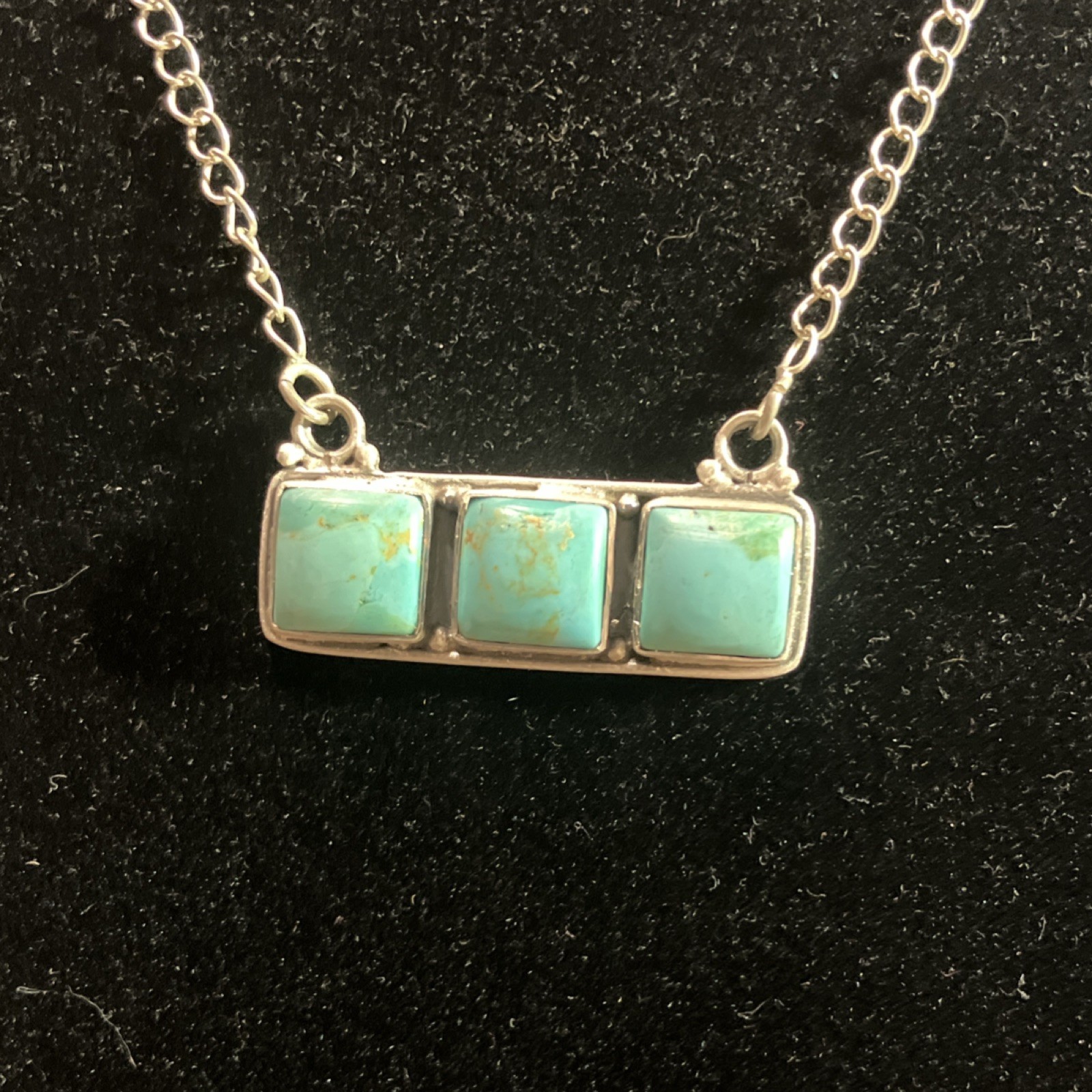 Native made 3 Turquoise cabochon Stones 18″ Cable Chain Hook BAR NECKLACE SILVER