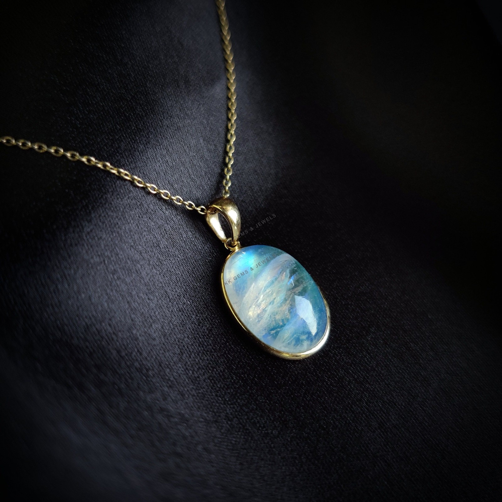 10.70 Ct Natural Moonstone Pendant 14K Yellow Gold June Birthstone Gift Bezel