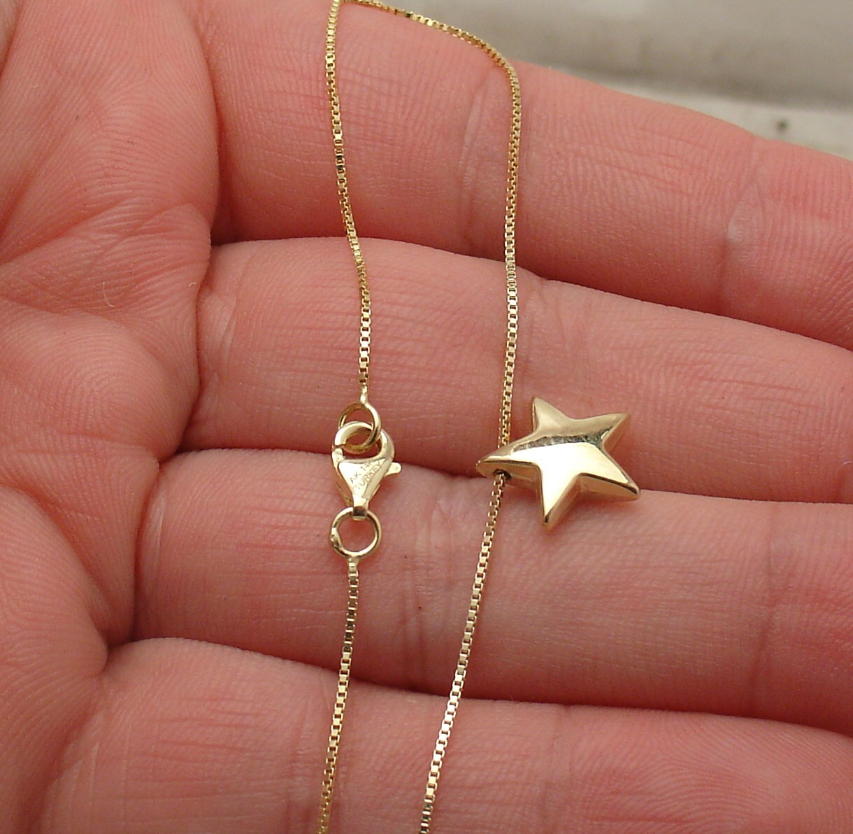Sliding Puffed Star Pendant Box Chain Necklace Lobster Lock Real 14K Yellow Gold