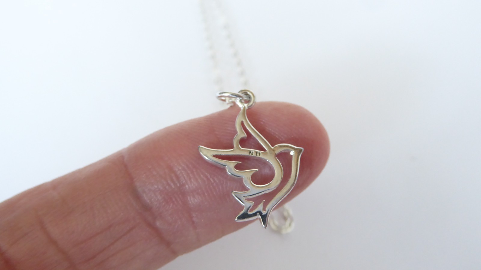 NEW Soaring Sparrow Bird Necklace Solid 925 Sterling Silver Pendant Bird 18″