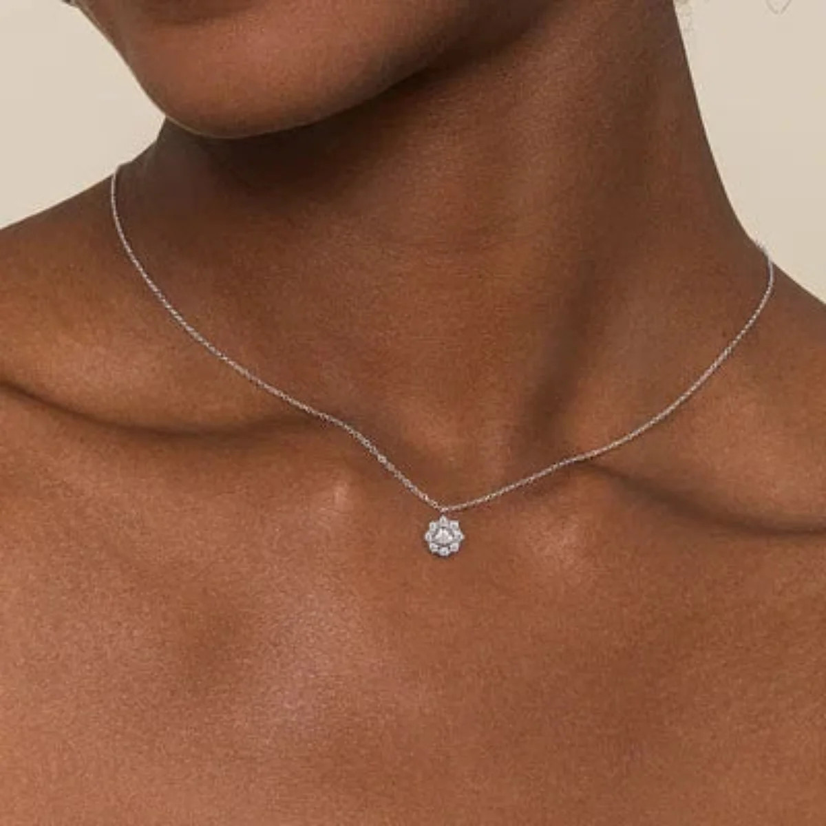 14K White Gold 0.24ctw G/SI2 Diamond Floral Pendant