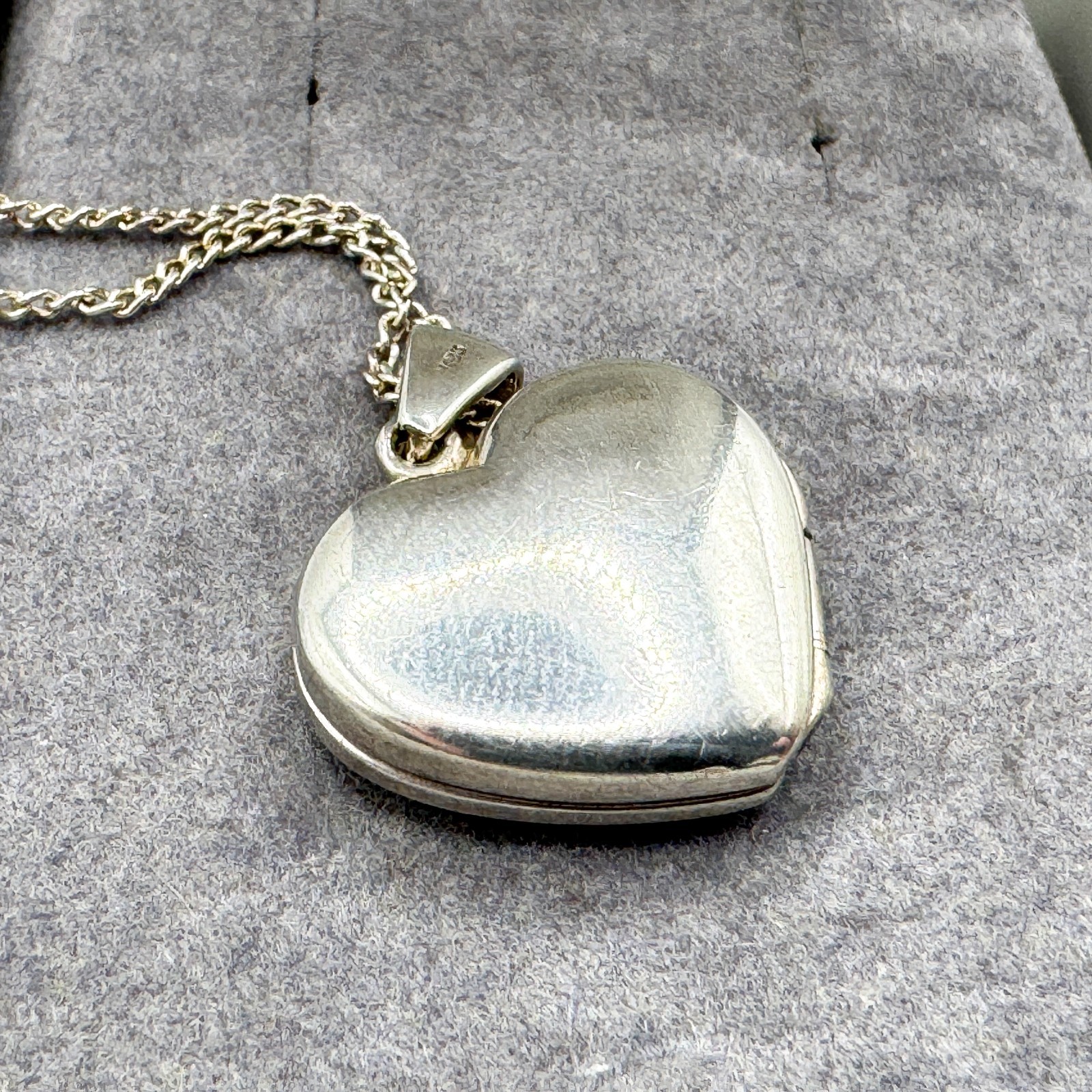 925 Sterling Silver Love Heart Photo Locket Pendant Necklace 40cm Curb Chain