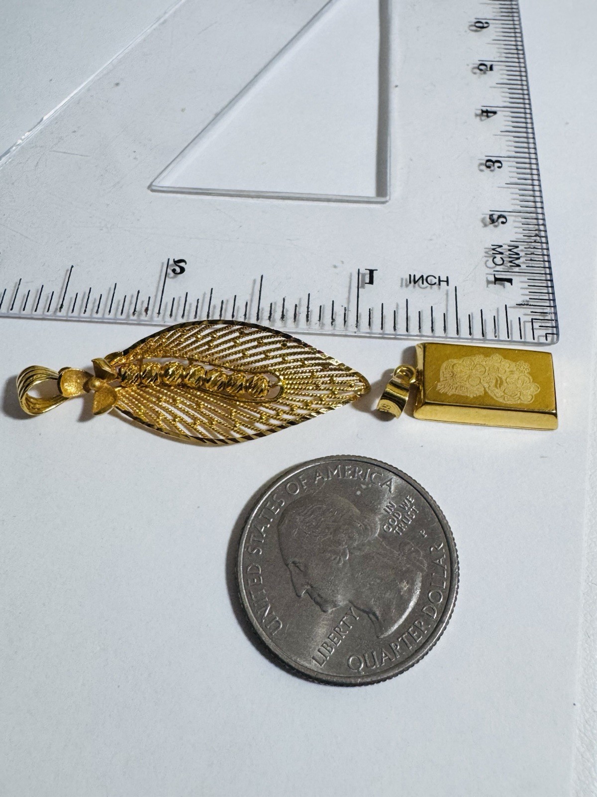 Saudi Dubai Gold 22K Solid 916 Real Gold Two Set (2) Bar/Leaf Pendant 5.85g