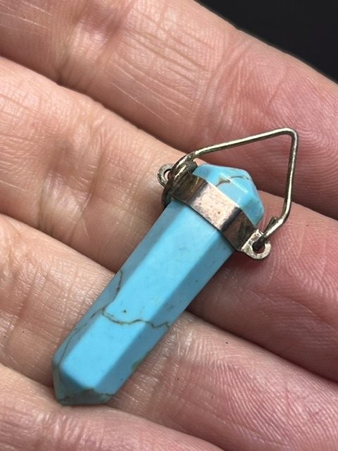 B5528 Vintage Faux Turquoise blue Point Pendant Sterling Silver *unmarked 1.5″