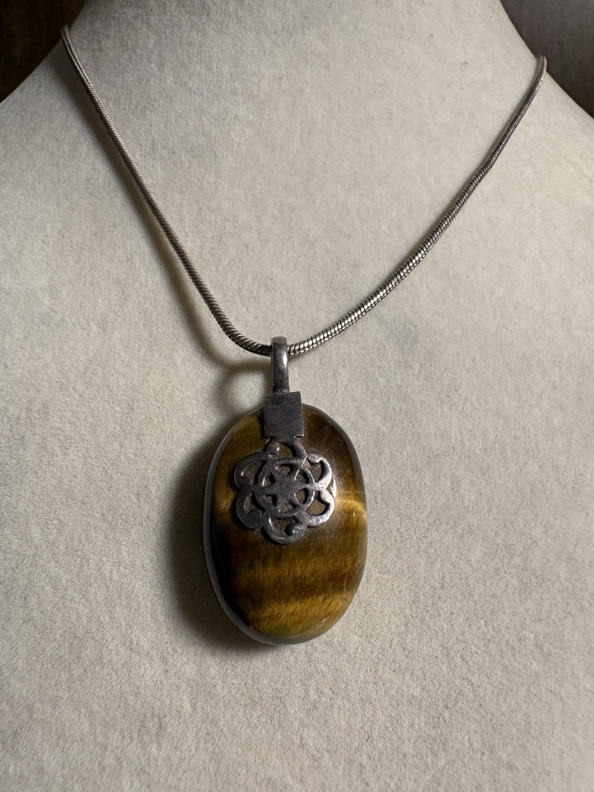 Vintage Tiger’s Eye Oval Pendant Sterling Silver 925 20″ S Hook Snake Chain