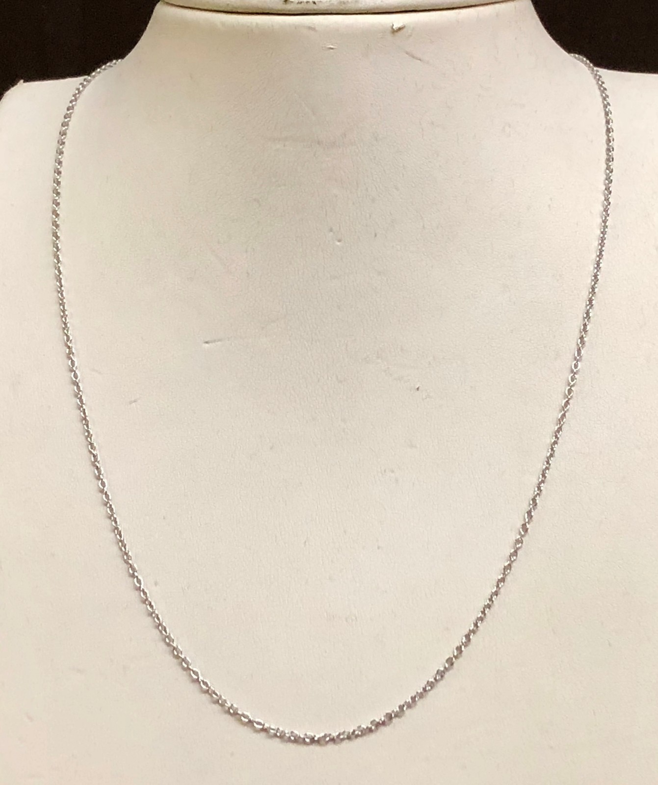 Platinum 16″ Oval Cable Link Pendant Chain/Necklace 0.97 mm 2 grams