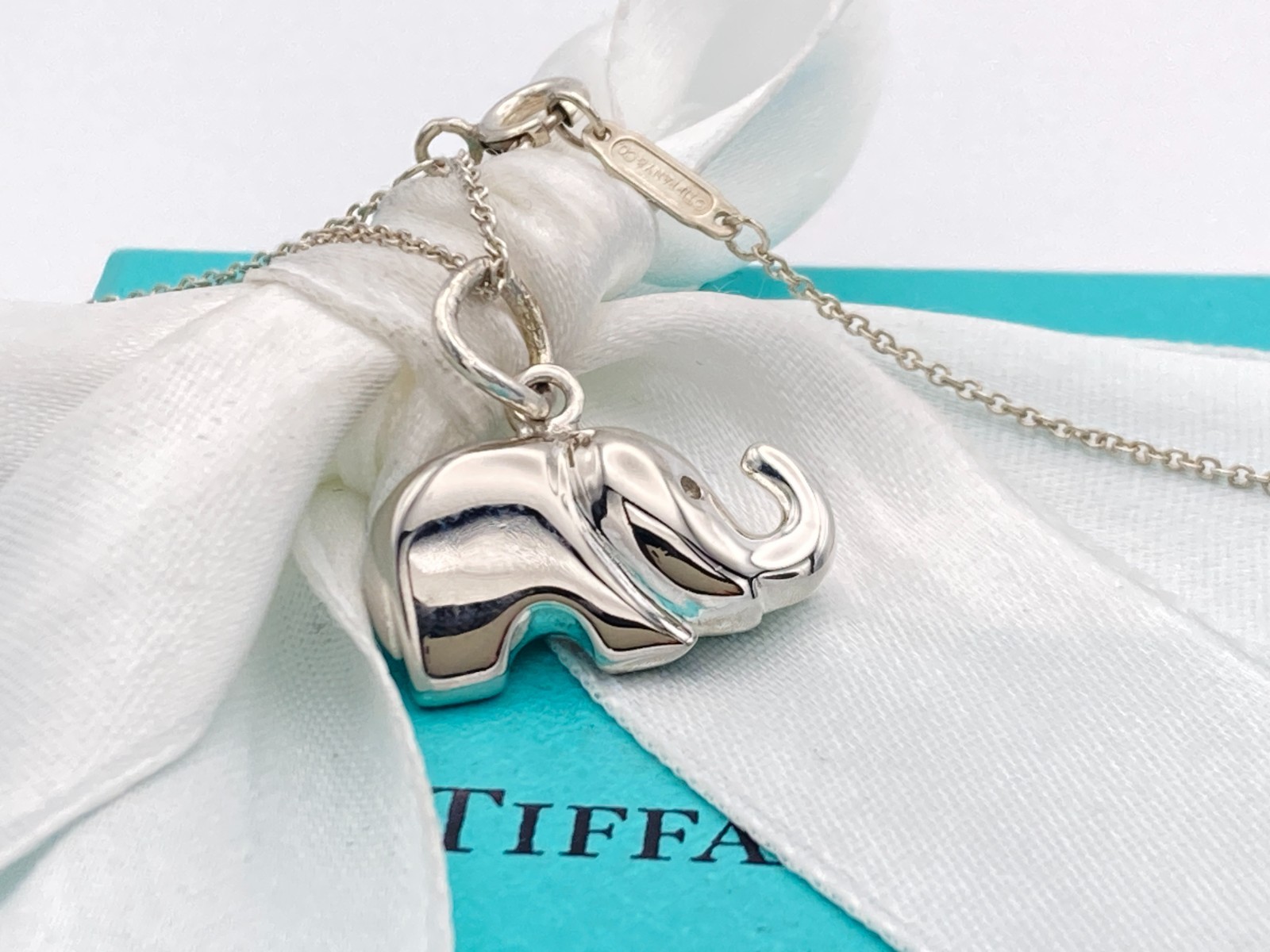 Tiffany & Co. Elephant Pendant Necklace 16″ 925 Silver 6.3g