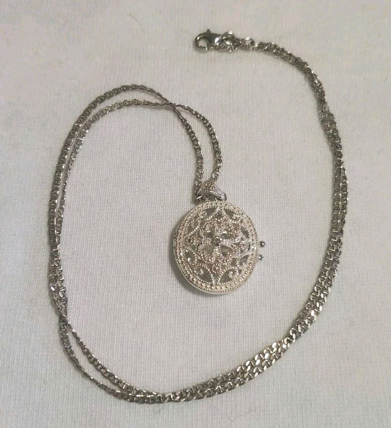 Sterling Silver 925 Filigree Clover Locket Pendant Necklace 20″ Lucky Four Leaf