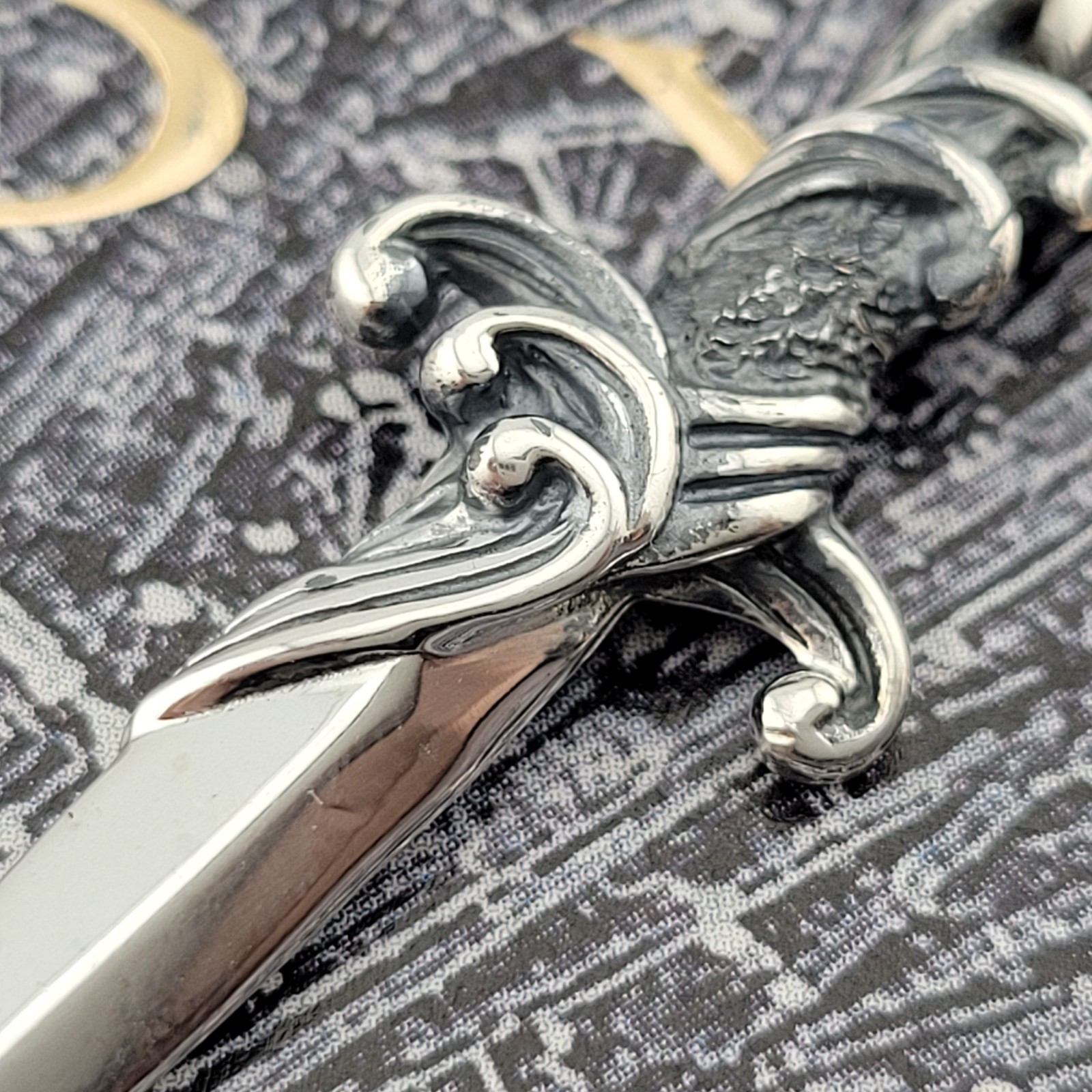 David Yurman 925 Sterling Silver Small 2″ Inch Waves Dagger Amulet Pendant