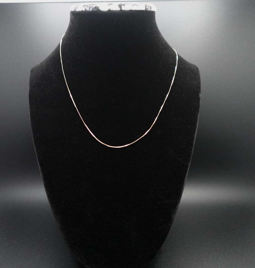 13.9K Yellow Gold Dainty 0.75mm Serpentine 16″ Chain Necklace 0.9g