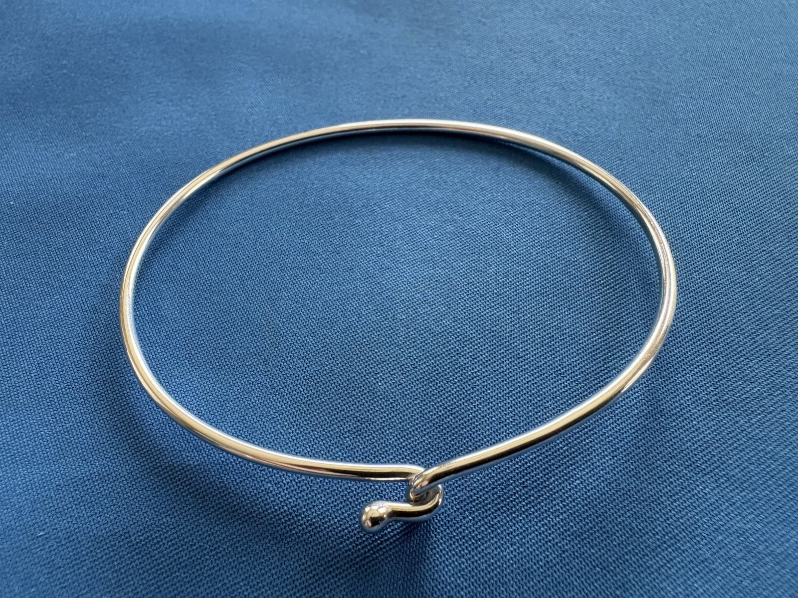 James Avery Sterling Silver Hook On Bracelet – Medium – 2 3/8” In Diameter