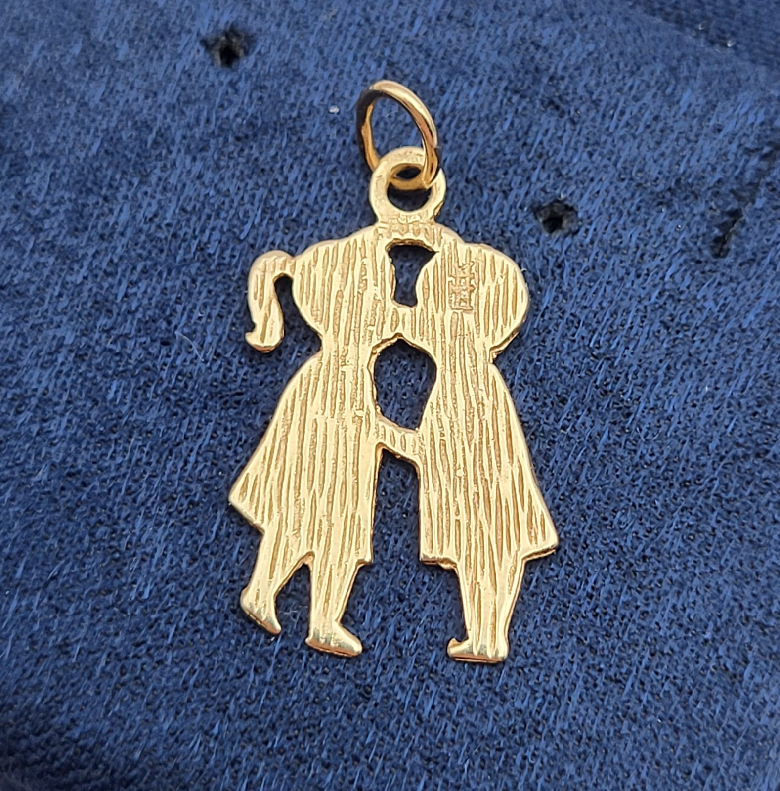 Vintage 14K Gold Boy & Girl Kissing Pendant Charm for Necklace Bracelet Kids