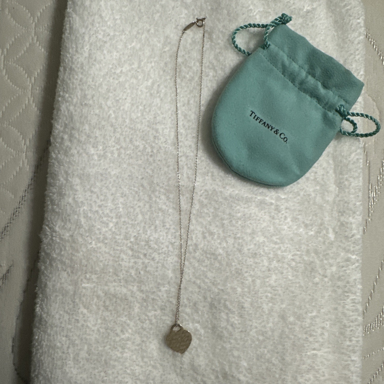 Tiffany & Co Silver Large 1″ NY Address Notes Heart Pendant 8” Necklace in Pouch