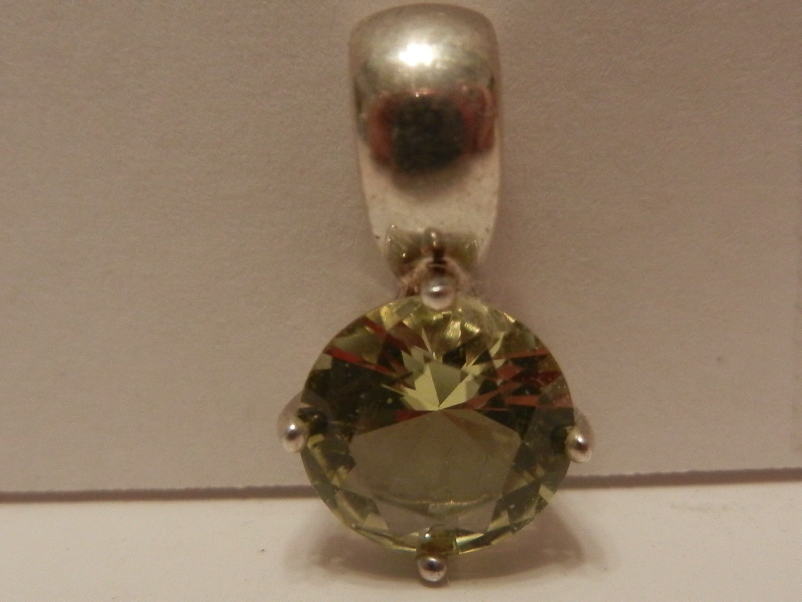 Sterling Silver Limon Quartz Pendant Round Prong Set Stone Lime Yellow 2 Carats