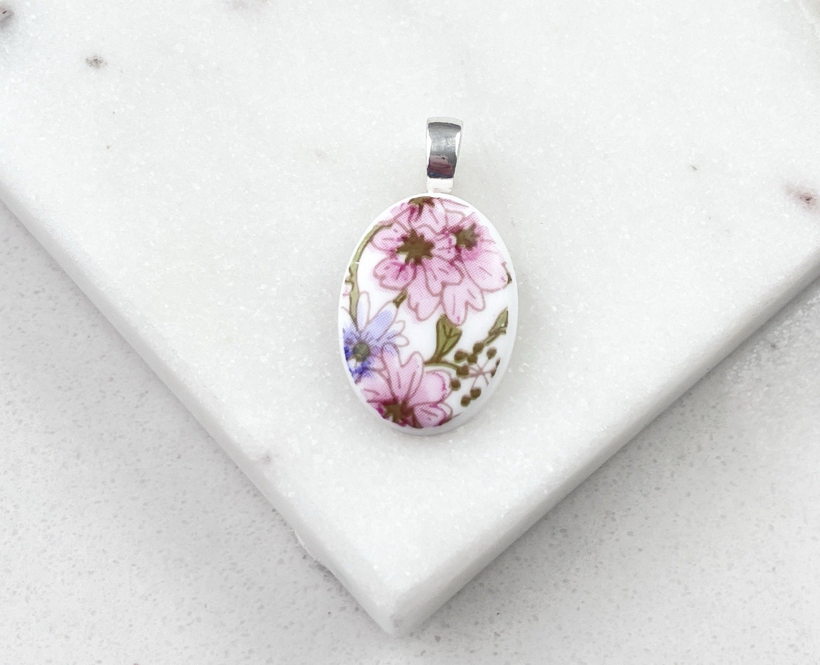 925 Sterling Silver Pink Floral Plastic Cabochon Pendant