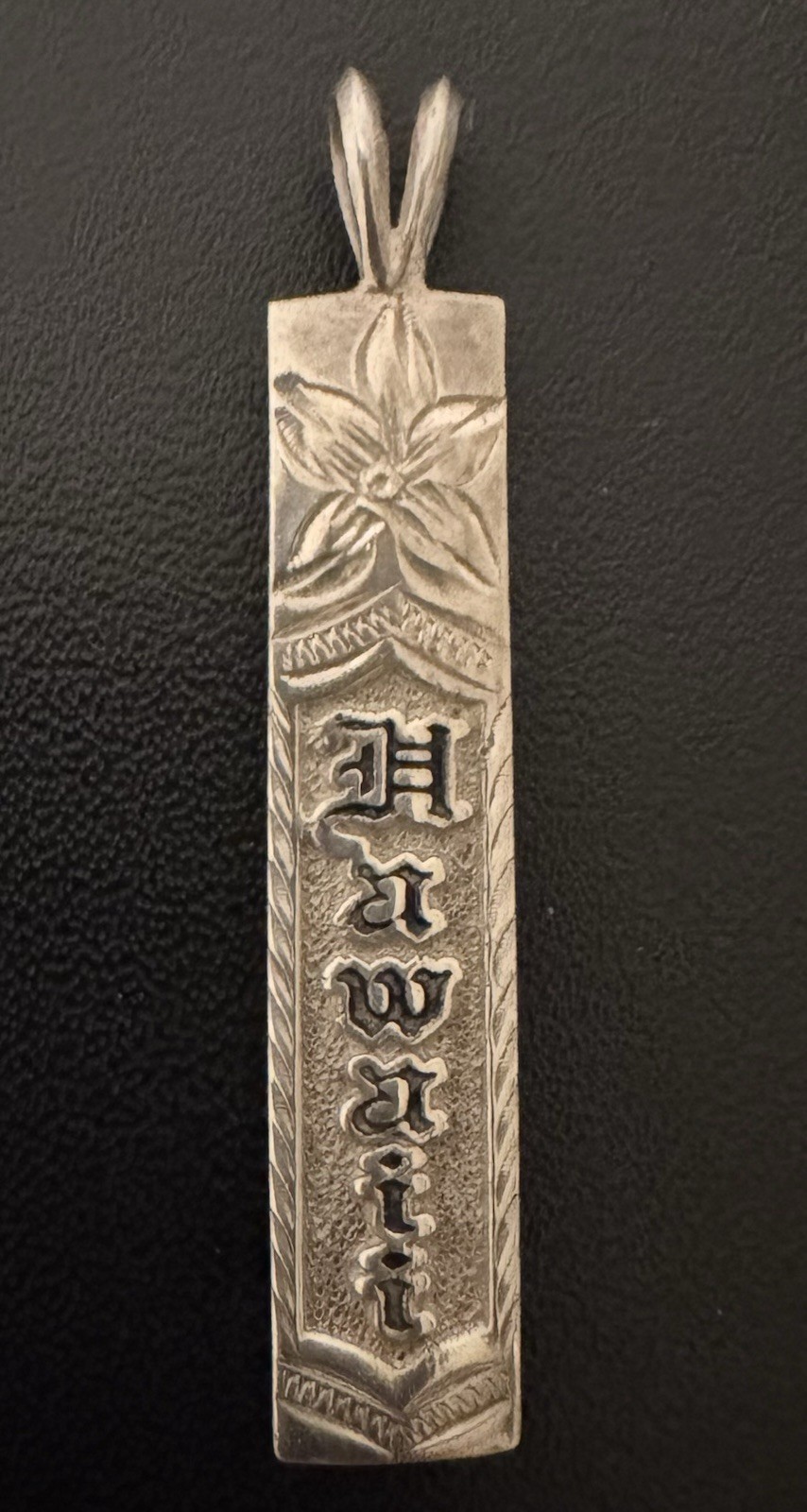 Vintage 925 Sterling Silver Hawaiian Vertical Bar Pendant Aloha Engraved 3.06g