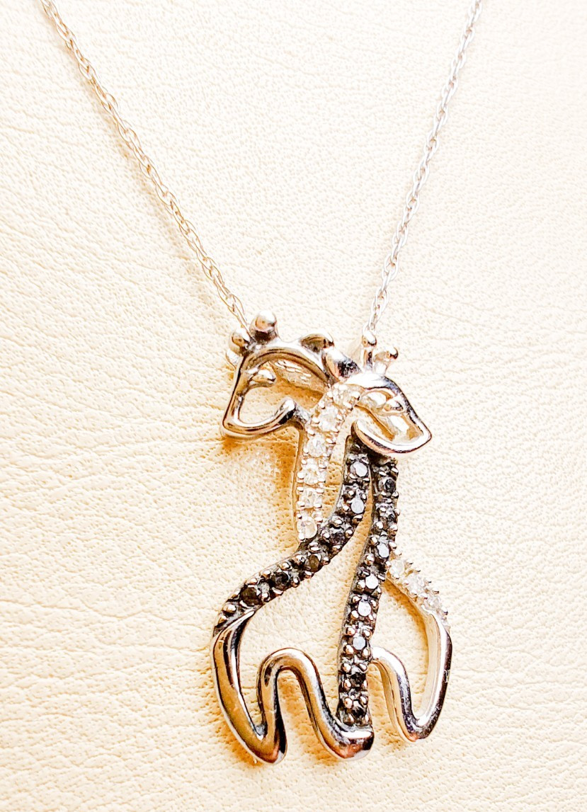 10K White Gold Black & White Diamond Giraffe Necklace Pendant 19″ AV Andin Zales