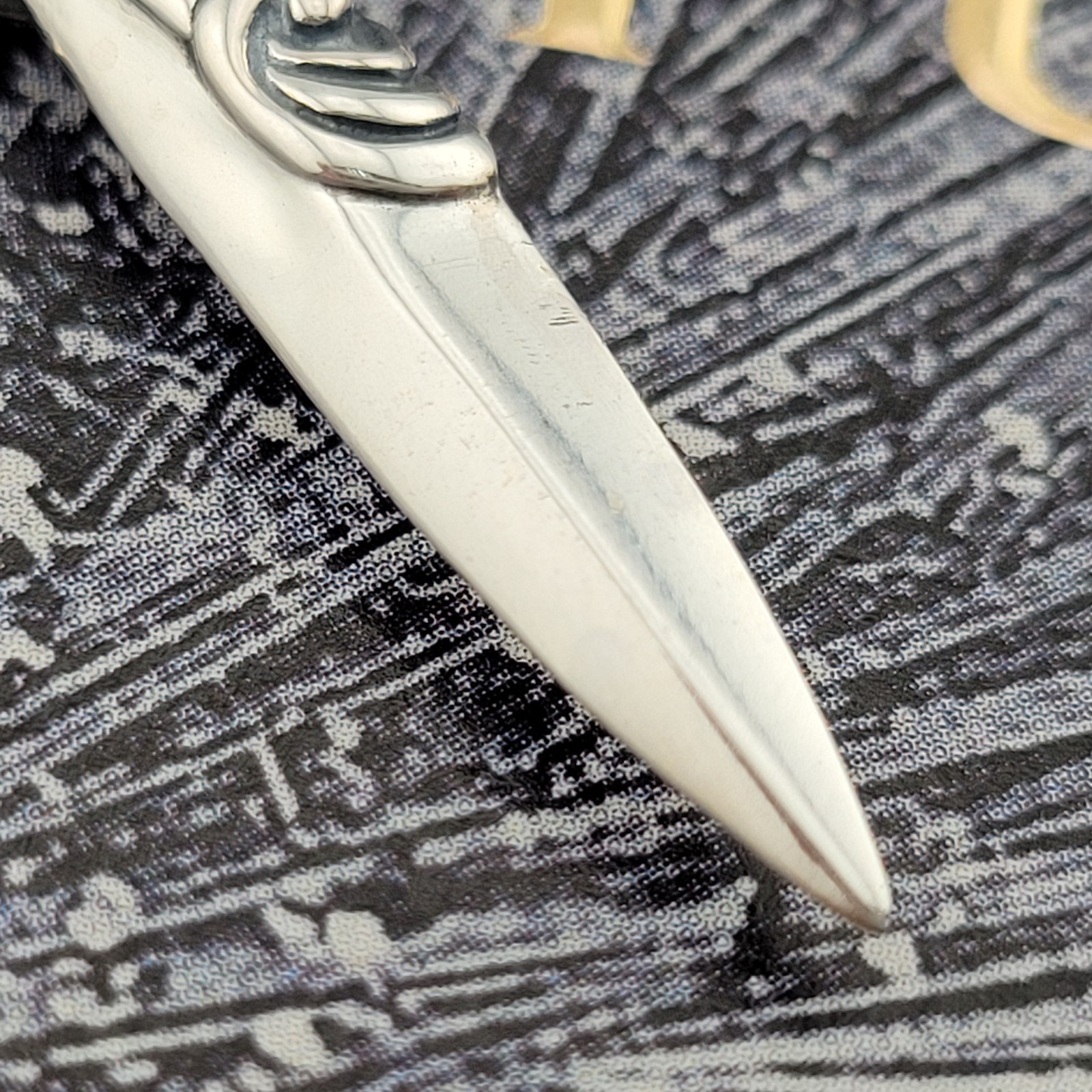 David Yurman 925 Sterling Silver Small 2″ Inch Waves Dagger Amulet Pendant