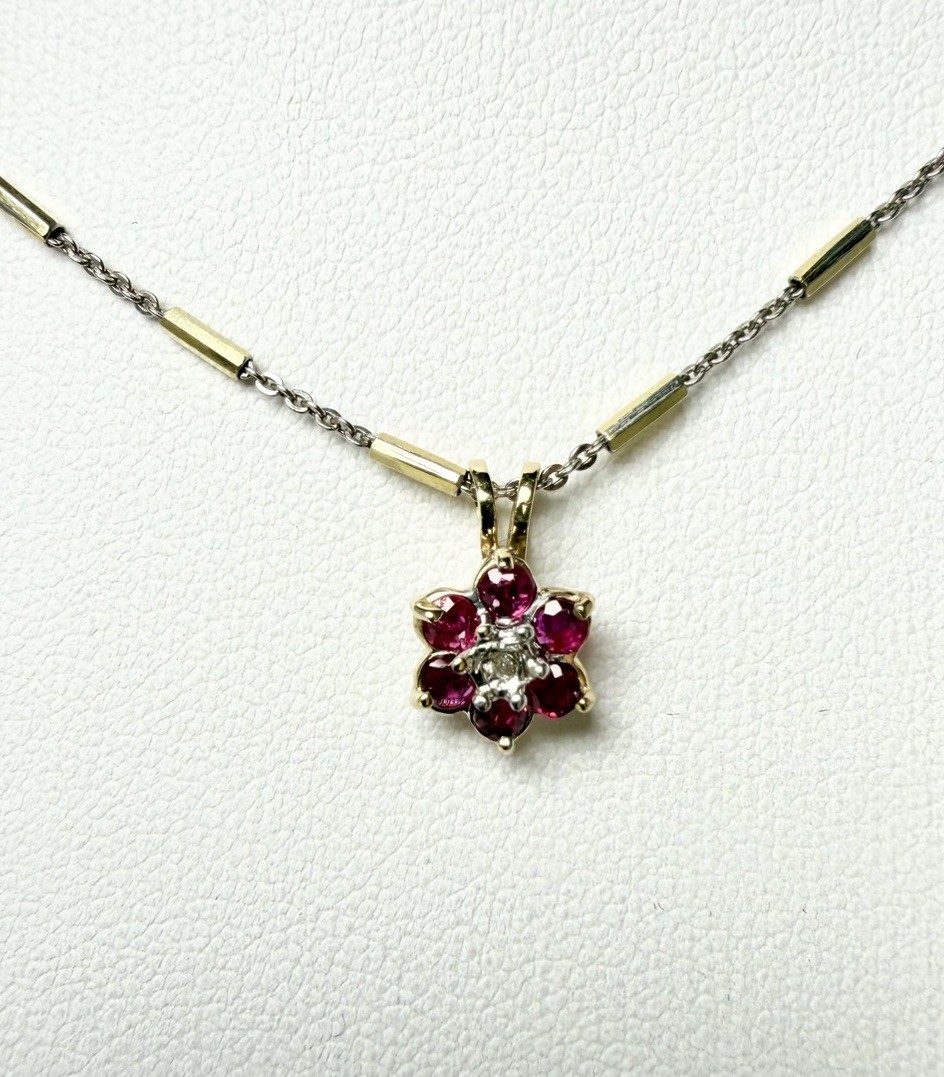 10K Yellow Gold Natural Ruby Diamond Floral Cluster Flower Pendant Charm 0.66g