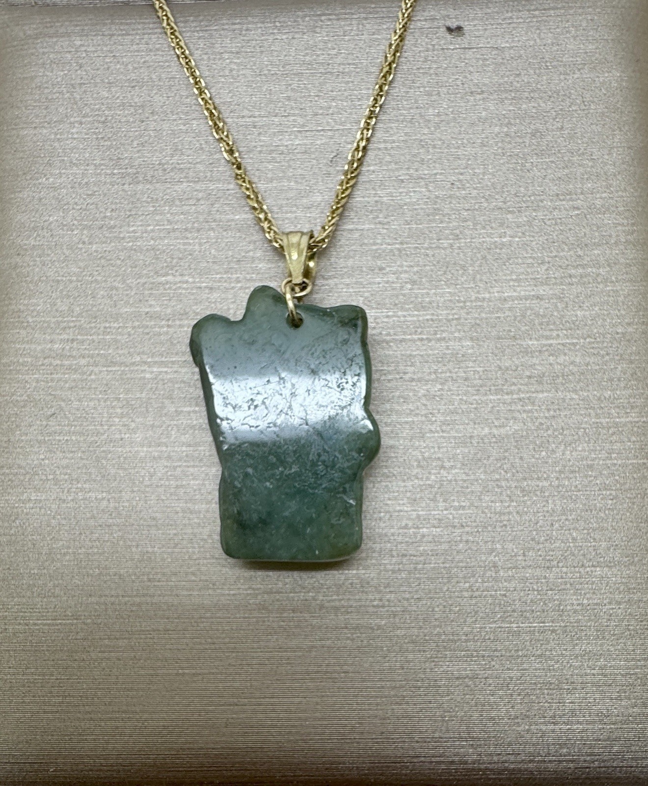 Maneki Neko Waving Hand Lucky Cat Jade Carved Cute Pendant 10K Real Gold Bail招財貓
