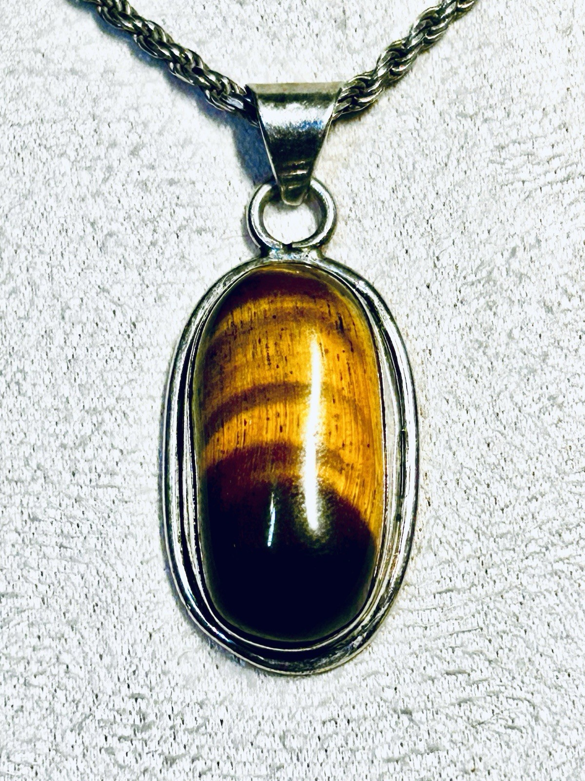 Large Oval Tigers Eye Pendant Necklace On Thick Sterling Rope Chain 19.62 Gr