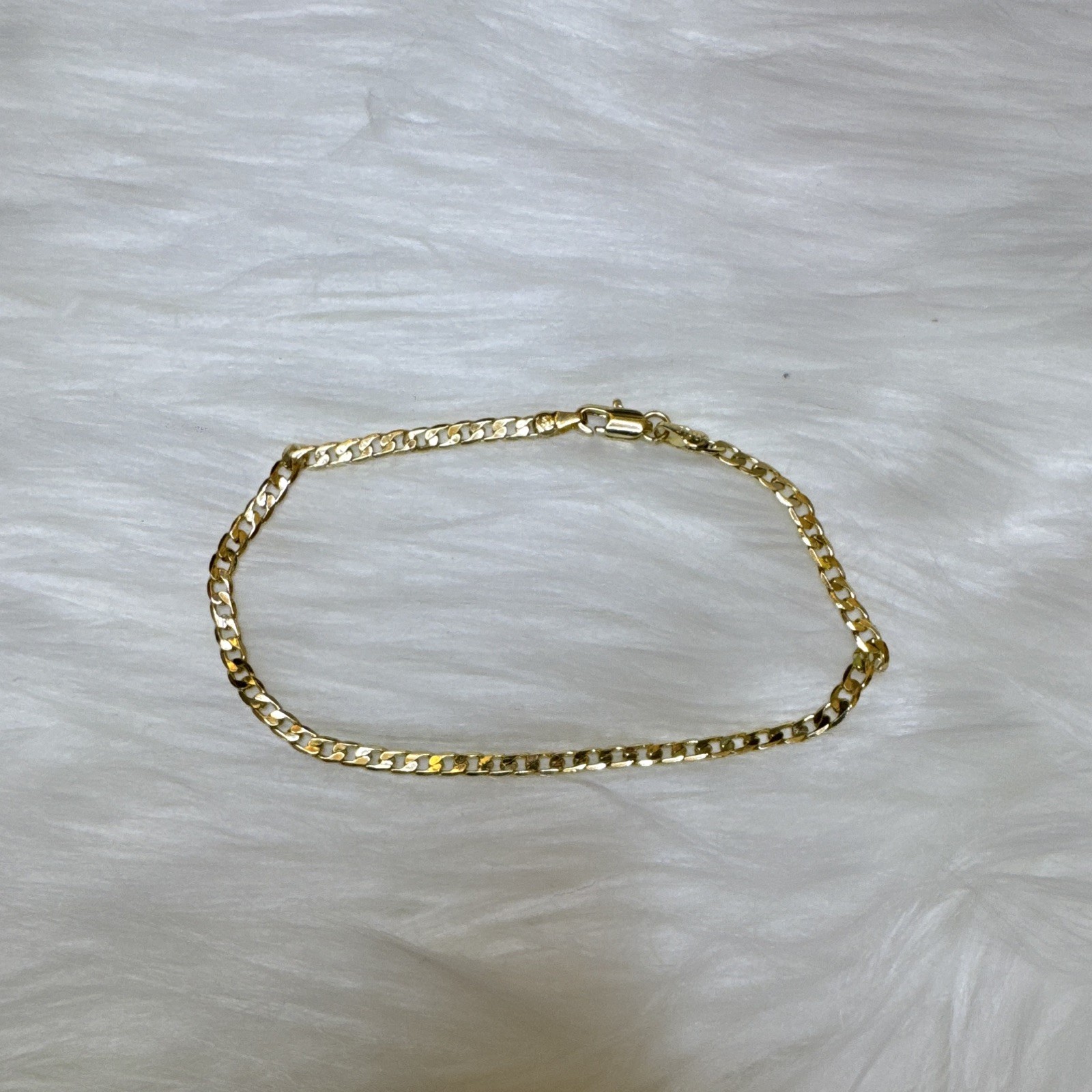 Cuban Curb Link Chain Bracelet 18K Gold 9inch, 3.3mm, Italy 750 Stamped