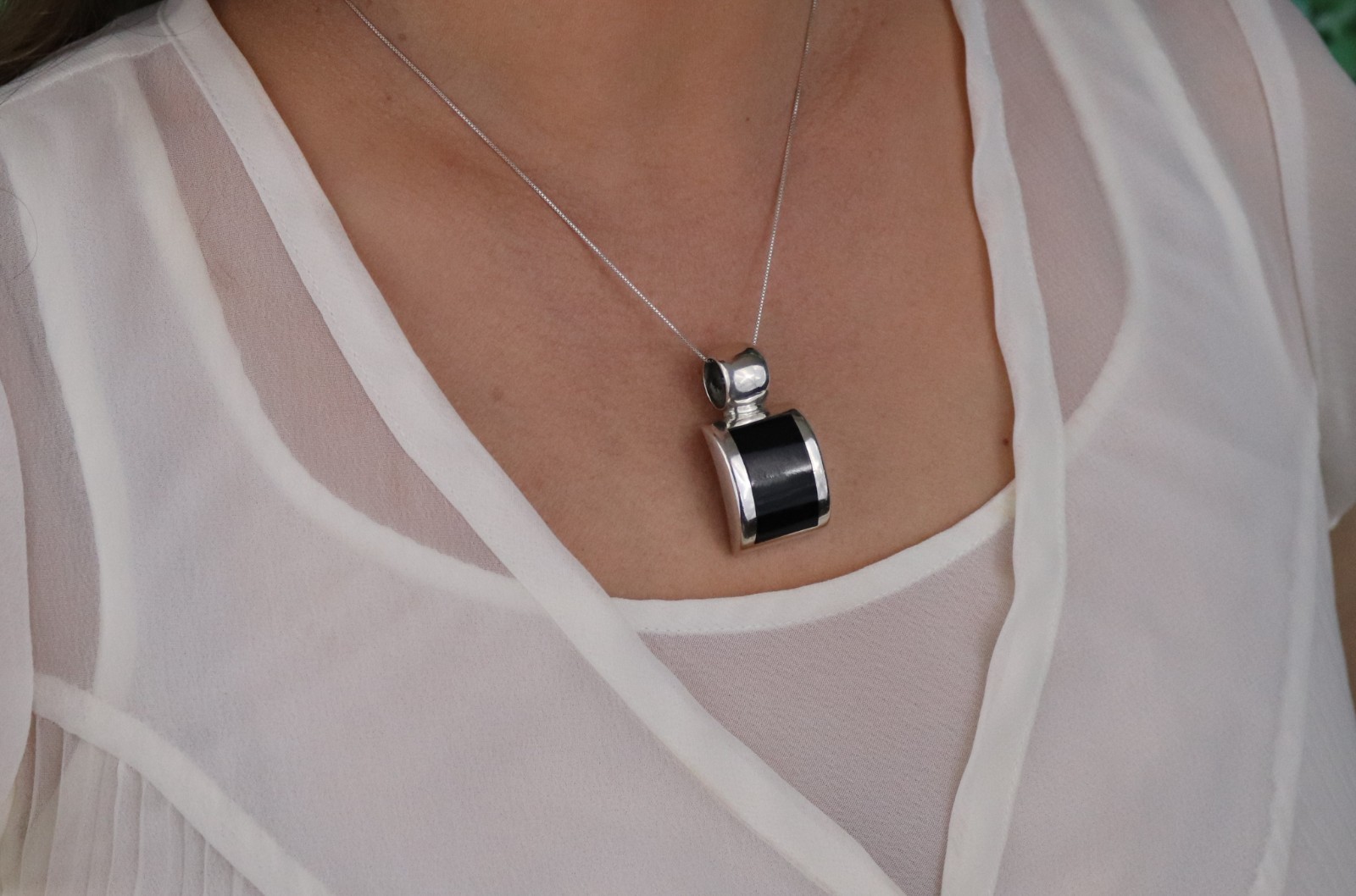 Sterling Silver Black Onyx Pendant Vintage Mexico 1 1/2″ x 3/4″ inch