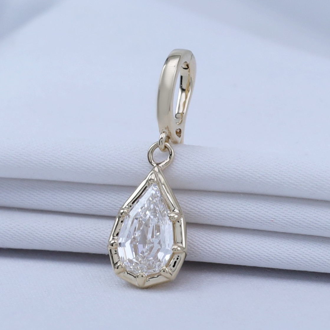 1 Ct Pear Lab Grown Diamond Solitaire Pendant 14K Yellow Gold