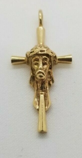 14 KT GOLD RELIGOUS CHARM CROSS JESUS 3.4 GRAMS