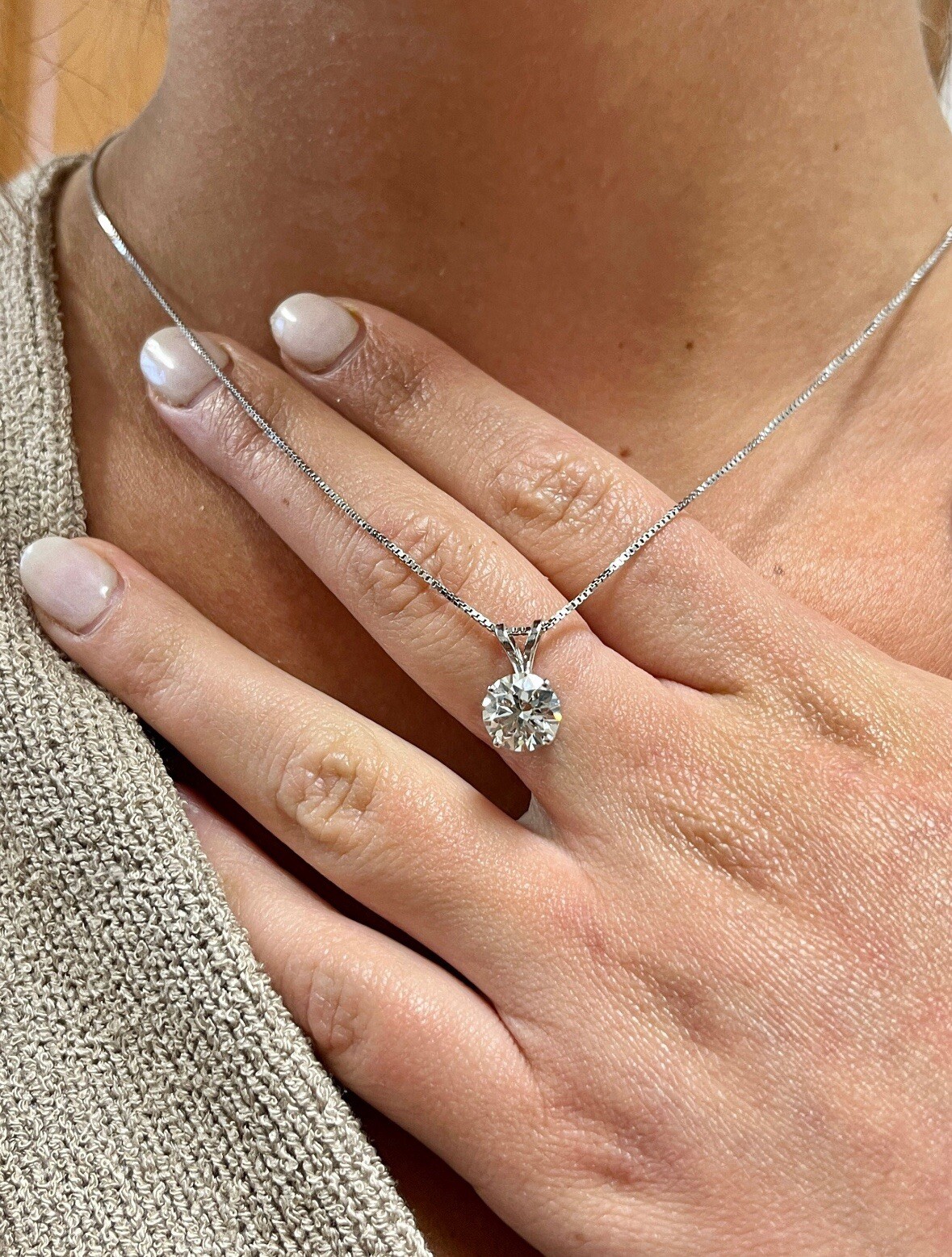 2 Ct Round Cut FL/D GRA Certified Moissanite Pendant 14k White Gold 18″ Necklace