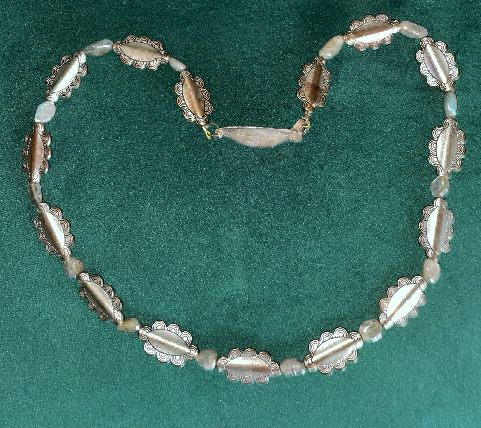 LABRADORITE NUGGETS NECKLACE with Silvertone Beads
