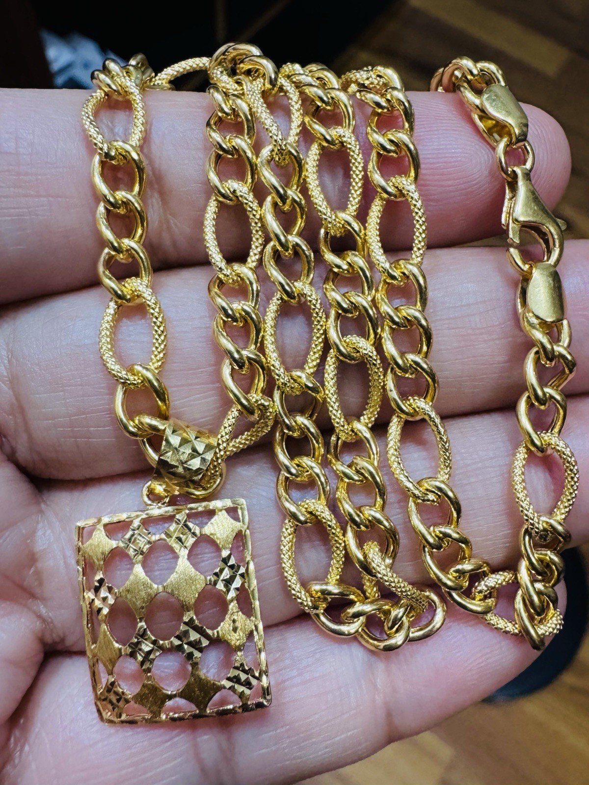 Saudi Solid 22K 916 Real Fine Gold Rectangle Necklace 18” Inch 5.5mm 14.35g