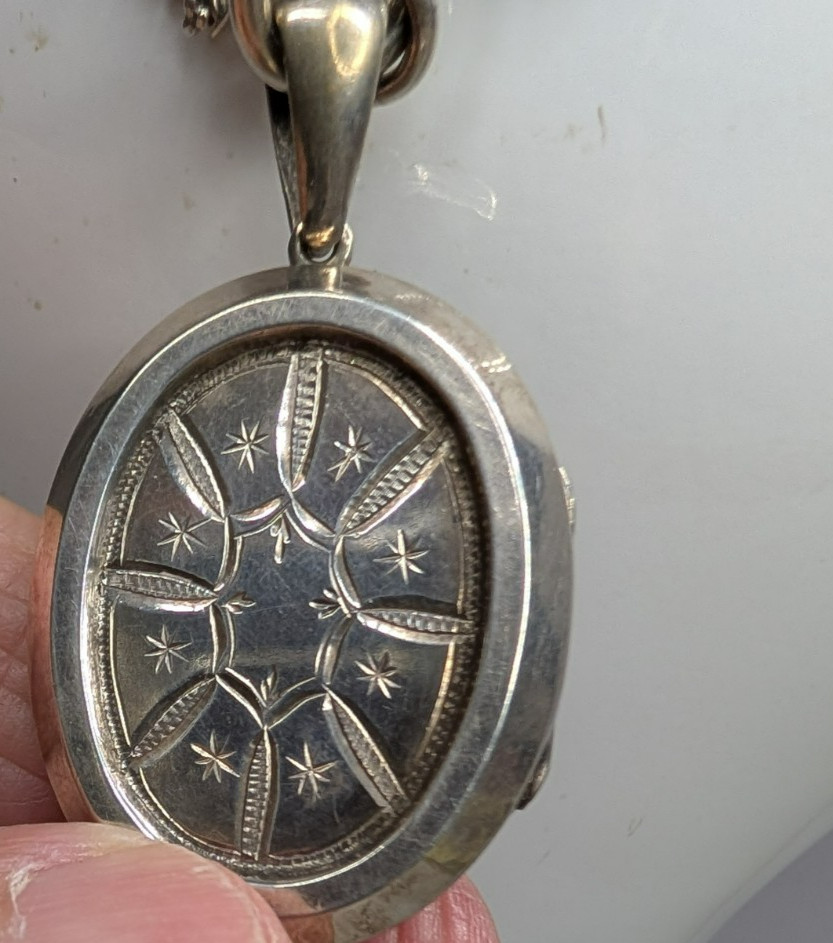 Victorian Era Silver Collar & Picture Locket 62.4 Grams